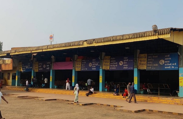 tumsar bus stand